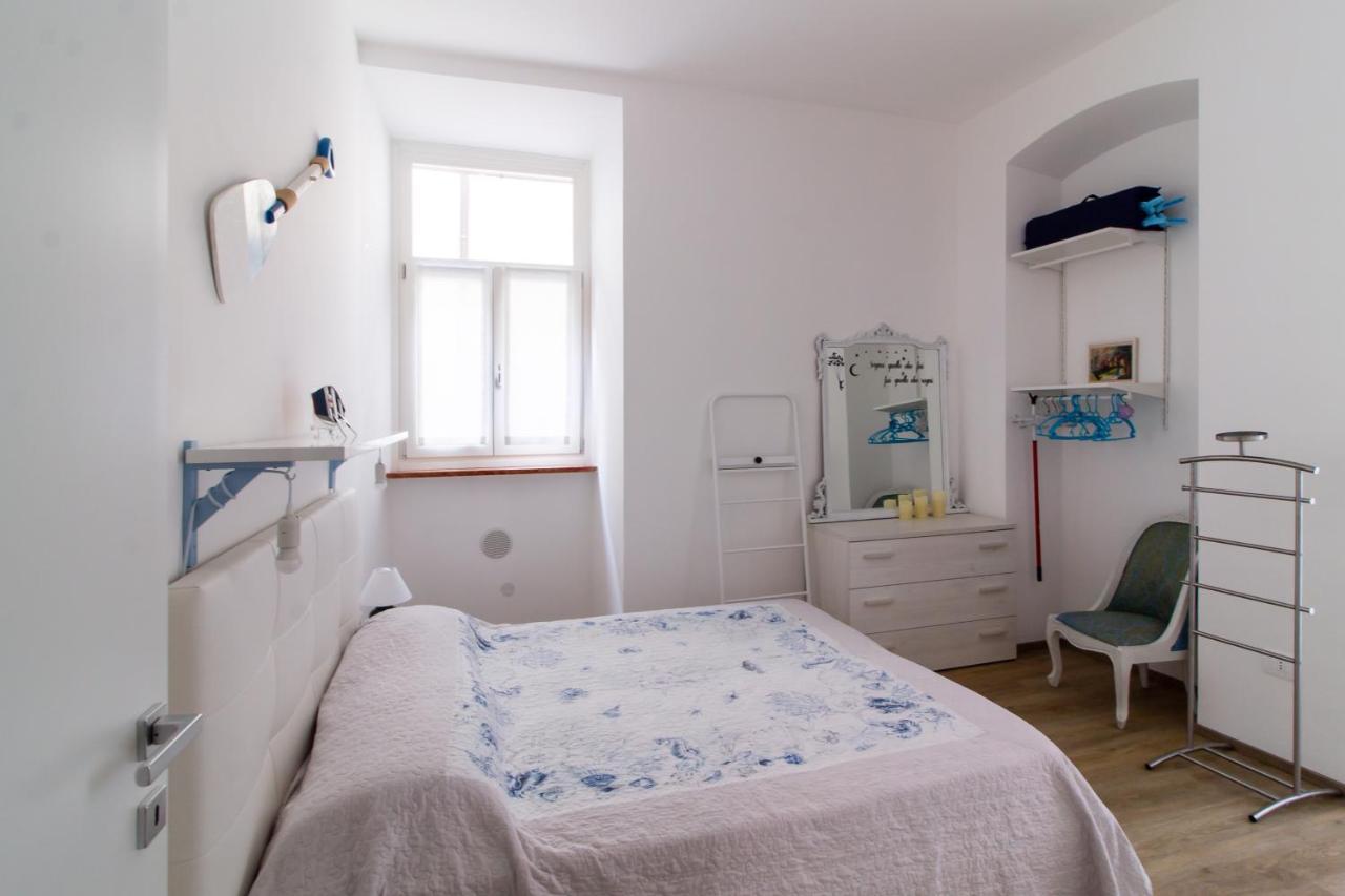 Casa Riva - Bilocale In Centro Storico Daire Dış mekan fotoğraf